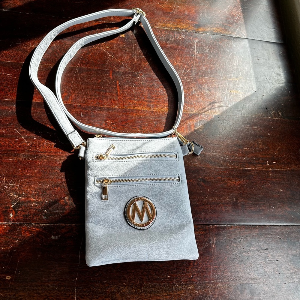 Mia K crossbody bag